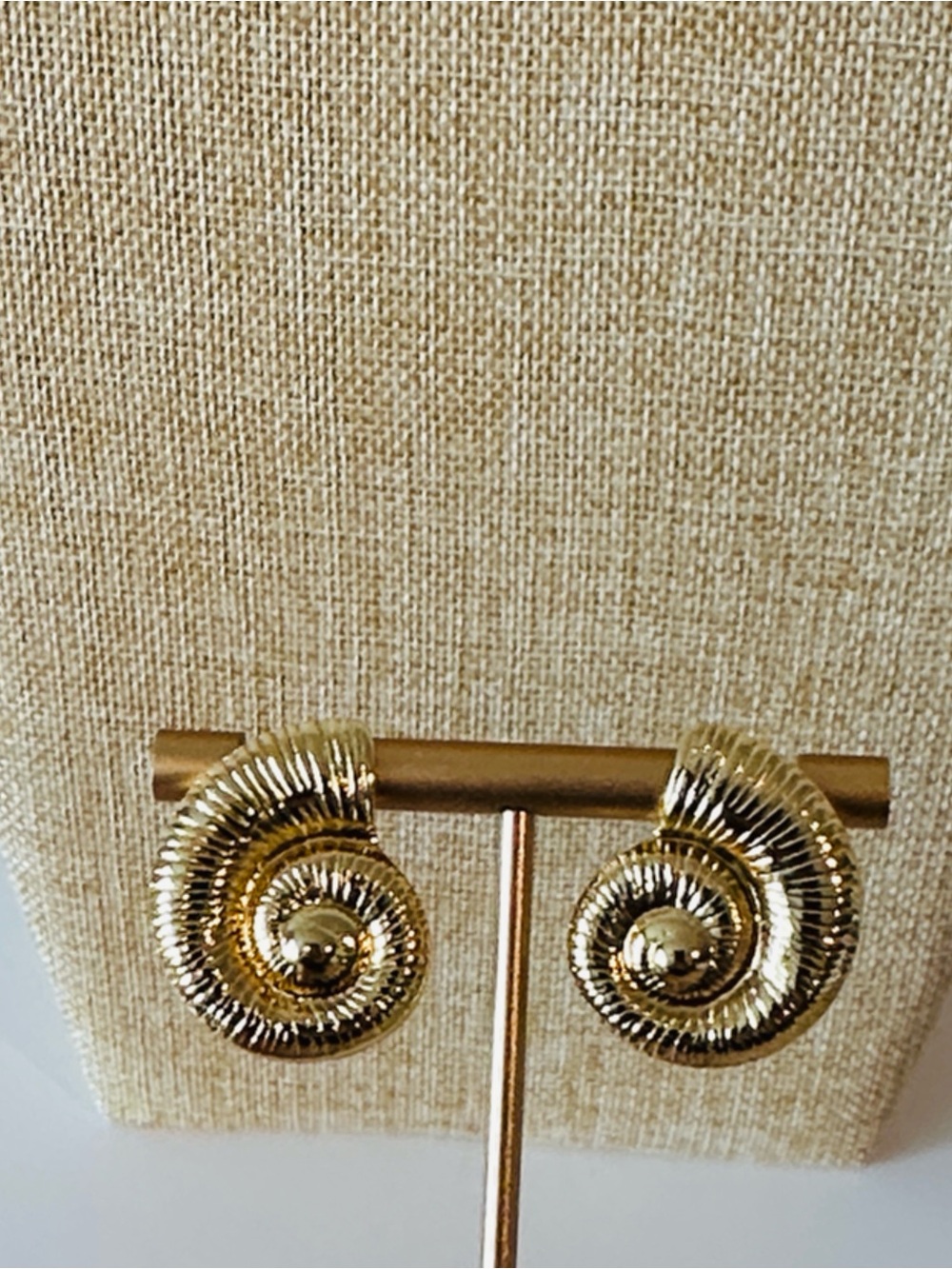 Fashion Jewelry Gold Spiral Shell Stud Earrings